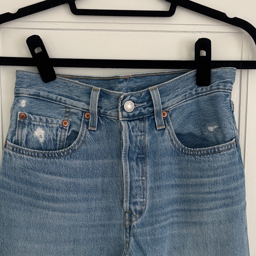 Levi's Light Blue Ripped Jeans - Picture 3 of 12